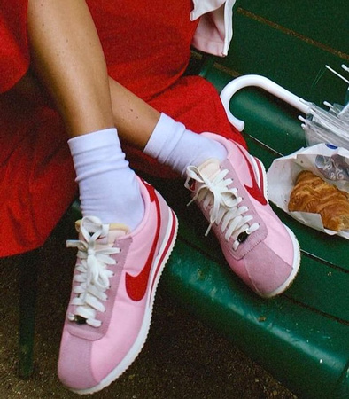 Buty Nike Cortez Textile (HF9994-600) Med Soft Pink/Fire Red