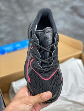 Buty Adidas OZWEEGO (EF4285) Core Black / Core Black / Cloud White