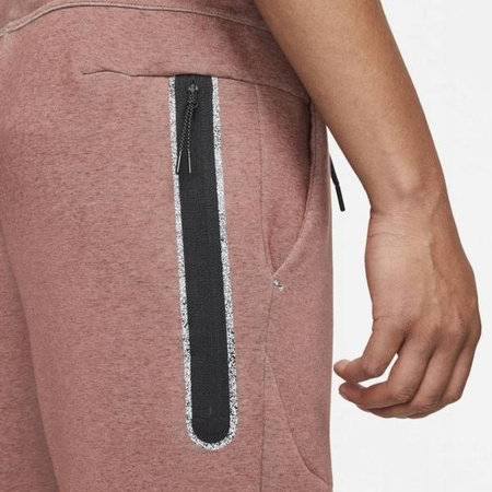 Spodnie Nike Sportswear Tech Fleece Revival (DD4706-670) Red Stone