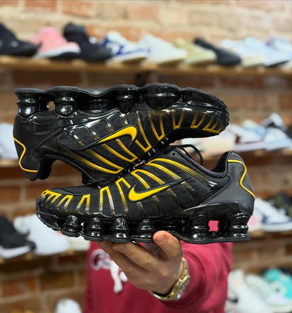Buty Nike Shox TL (AV3595-013)  Black / University Gold