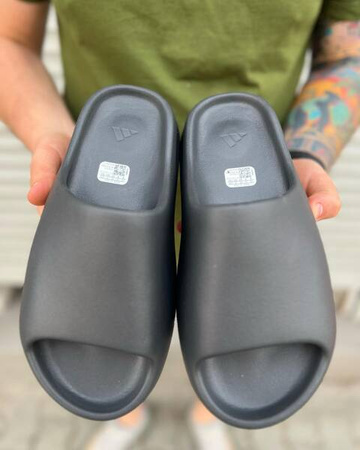 Klapki YEEZY SLIDE (HQ6448) Onyx/Onyx