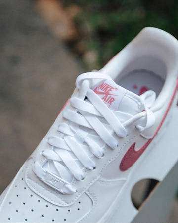 Buty Nike Air Force 1 '07 ESS TRND (DQ7569-101) WHITE/DESERT BERRY