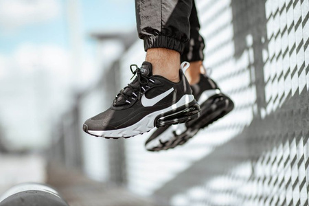 Buty Nike Air Max 270 React (AO4971-004) BLACK/WHITE-BLACK