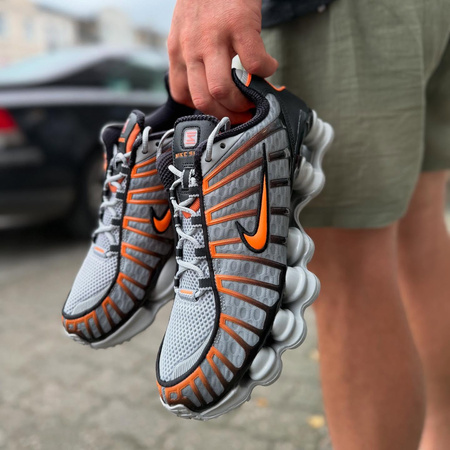 Buty Nike Shox TL (AV3595-011) Light Smoke Grey/Bright Mandarin/Black