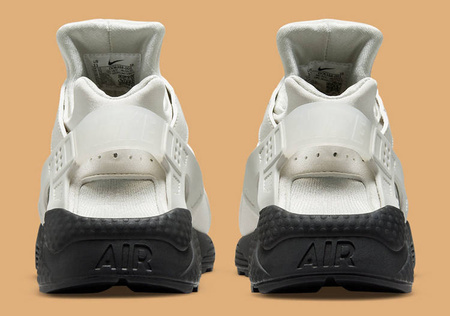 Buty Nike HUARACHE (DO6388-001) Light Bone/Black/Reflect Silver/University Gold