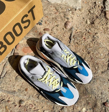 Buty Yeezy 700 ‘Wave Runner’ (B75571) Solid Grey / Chalk White – Core Black