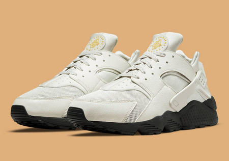 Buty Nike HUARACHE (DO6388-001) Light Bone/Black/Reflect Silver/University Gold