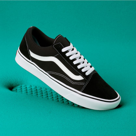 BUTY VANS COMFYCUSH OLD SKOOL (BLACK/WHITE)