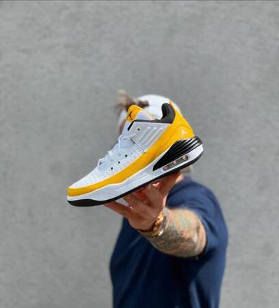 Buty Air Jordan MAX AURA 5 (DZ4352-701) Yellow Ochre/White-Black