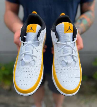 Buty Air Jordan MAX AURA 5 (DZ4352-701) Yellow Ochre/White-Black