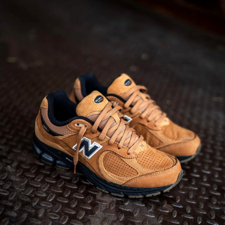 Buty New Balance M2002REI Brown