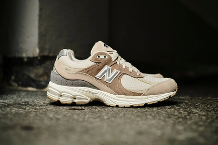 Buty New Balance M2002RSI Driftwood Sandstone