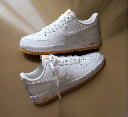 Buty Nike Air Force 1 '07 (DZ4512-100) Summit White / University Gold