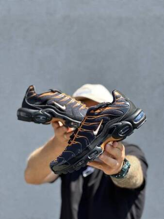 Buty Nike Air Max Plus (FN6949-400) Dark Obsidian/White-Monarch