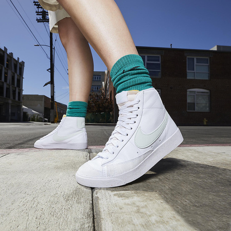 nike blazer mid '77 next nature white/barely green